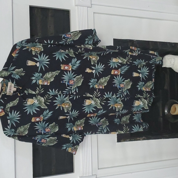 campia moda Other - Tropical with alcoholic drinks short sleeve shirt